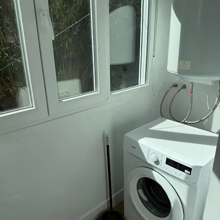 Moments From The Sea And Scenic Coastal Walks アパート *