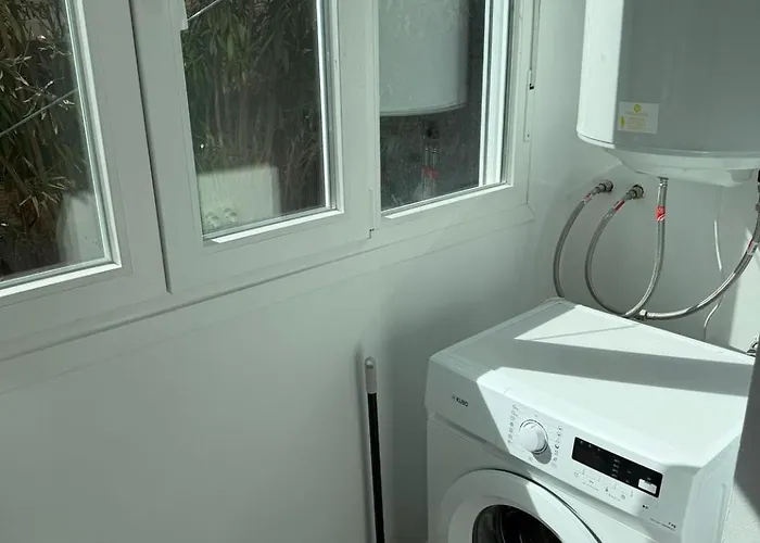 Moments From The Sea And Scenic Coastal Walks アパート *