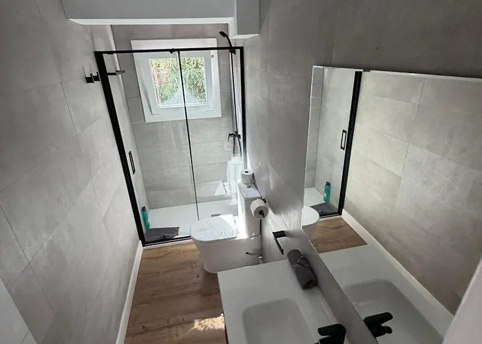 Moments From The Sea And Scenic Coastal Walks * フエンヒロラ