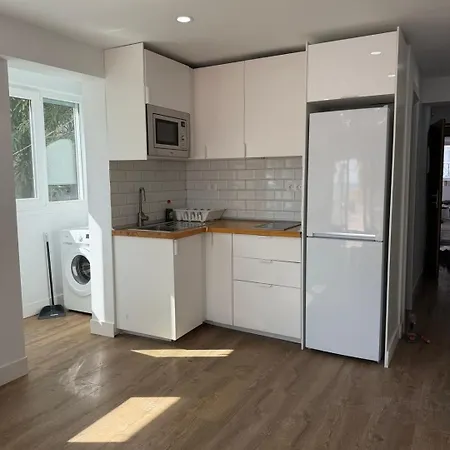 Moments From The Sea And Scenic Coastal Walks Apartamento