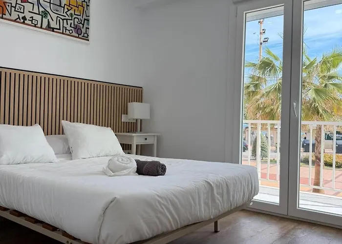 Moments From The Sea And Scenic Coastal Walks Apartamento *